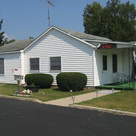 Chapel Hill Motel Brevort Εξωτερικό φωτογραφία