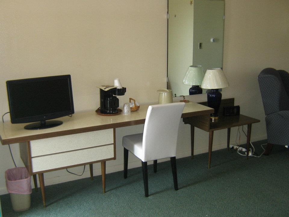 Chapel Hill Motel Brevort Δωμάτιο φωτογραφία
