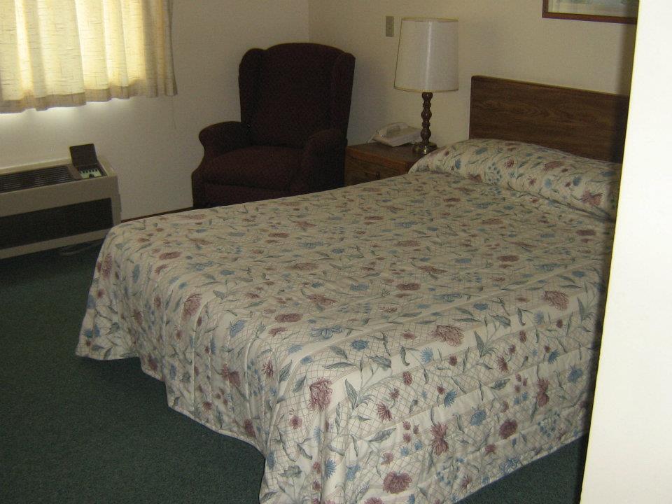 Chapel Hill Motel Brevort Δωμάτιο φωτογραφία