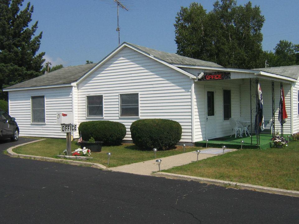 Chapel Hill Motel Brevort Εξωτερικό φωτογραφία